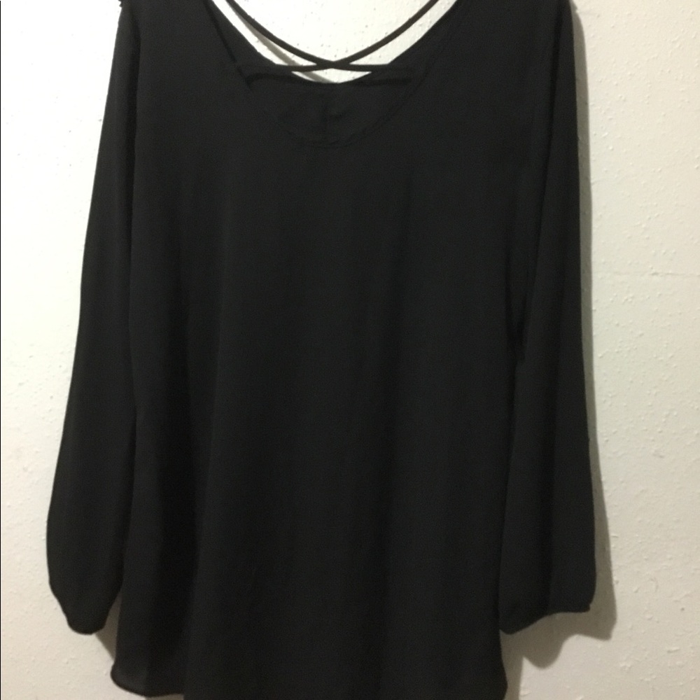 Tops - Picture 4 of 5